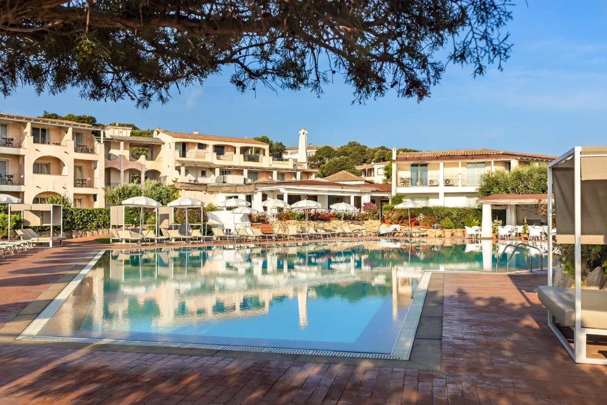 Grand Hotel In פורטו צ'רבו מראה חיצוני תמונה