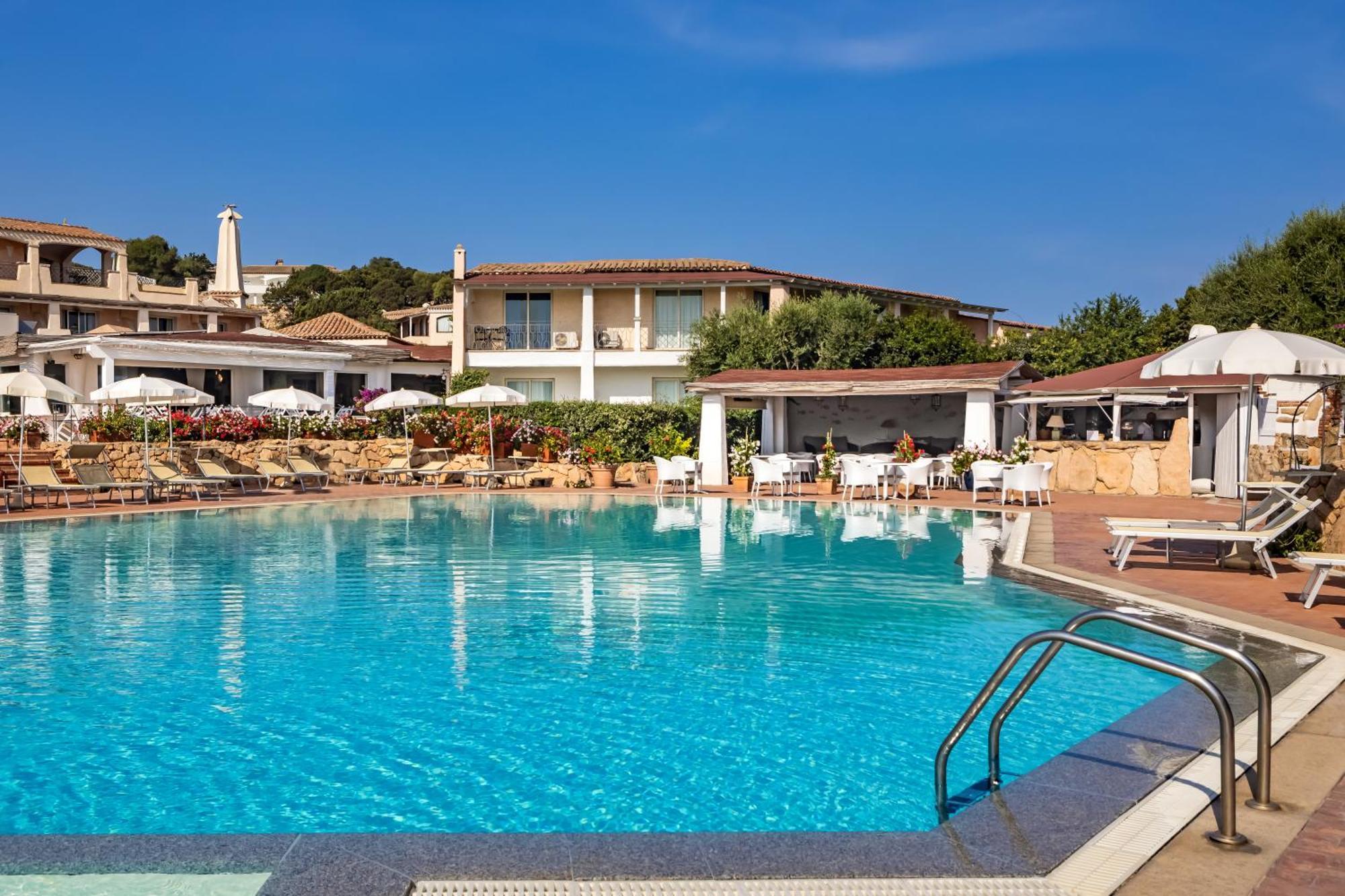 Grand Hotel In פורטו צ'רבו מראה חיצוני תמונה
